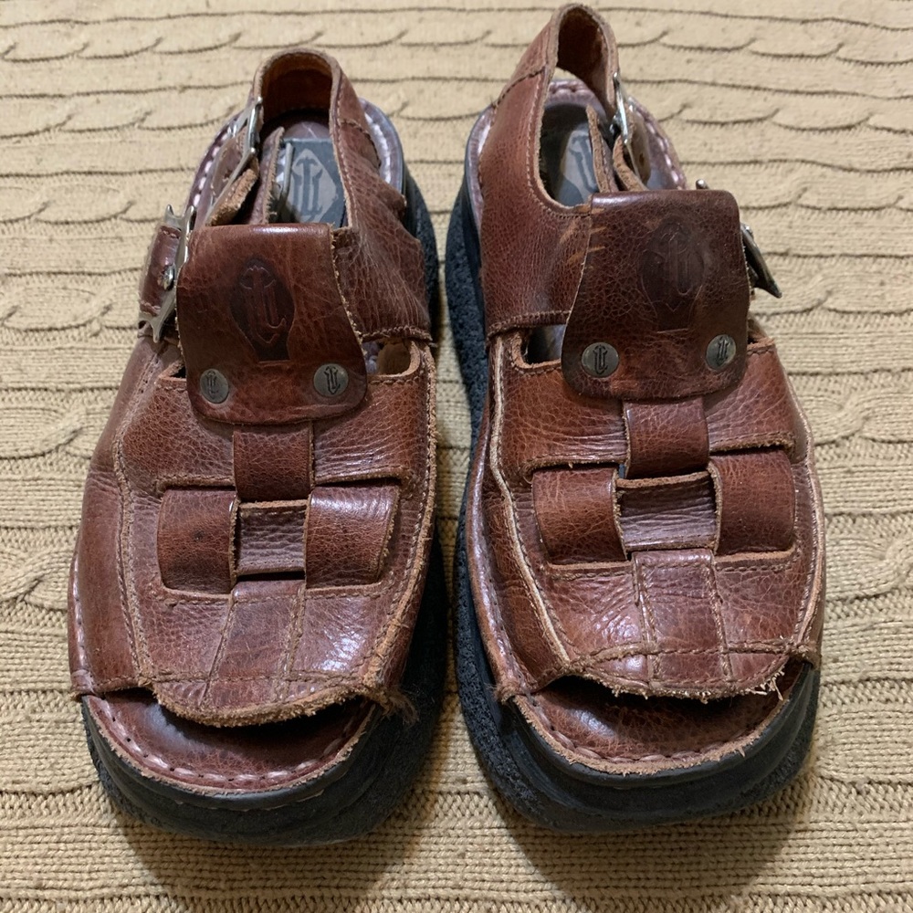 London Underground Tucson sandals